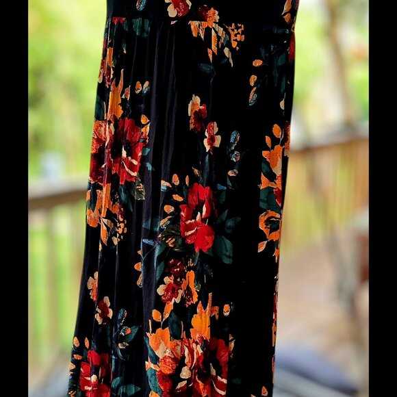 Dearcase Maxi Dress - Picture 2 of 2